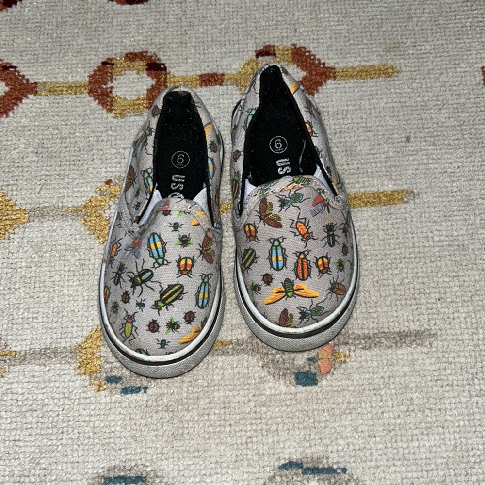 Toddler bug shoes